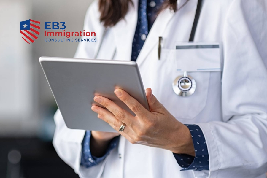 Tổng Quan Hệ Thống Y Tế và Bảo Hiểm Sức Khỏe Ở Mỹ 3 Hệ thống y tế Mỹ phân mảnh với bảo hiểm công như Medicare, Medicaid và mạng lưới dịch vụ tư nhân