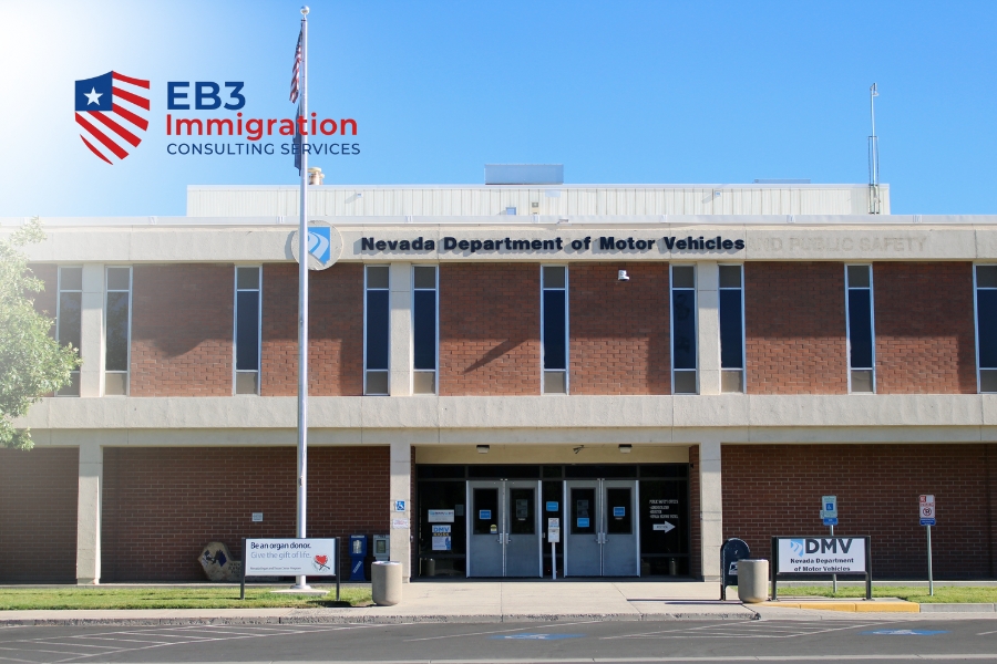 Người định cư EB3 nên đọc kỹ Driver's Manual, luyện app DMV và học thuộc biển báo để thi lý thuyết đậu cao